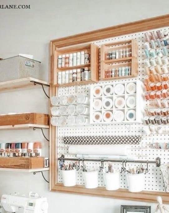 wall pegboard white