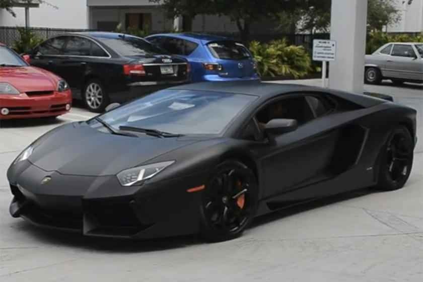 Lamborghini Aventador Black