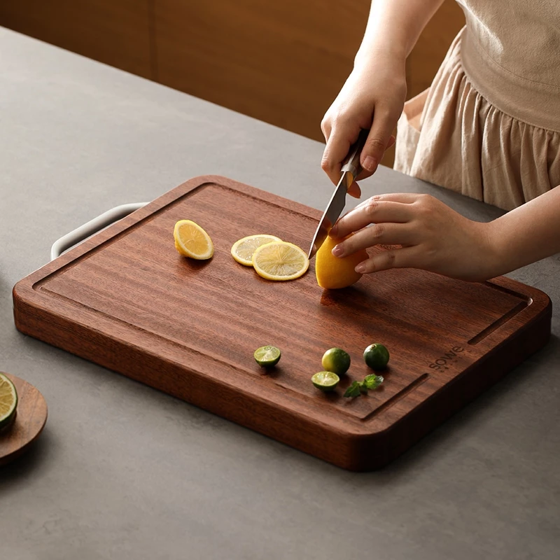 Aggie - Wooden Chopping Board