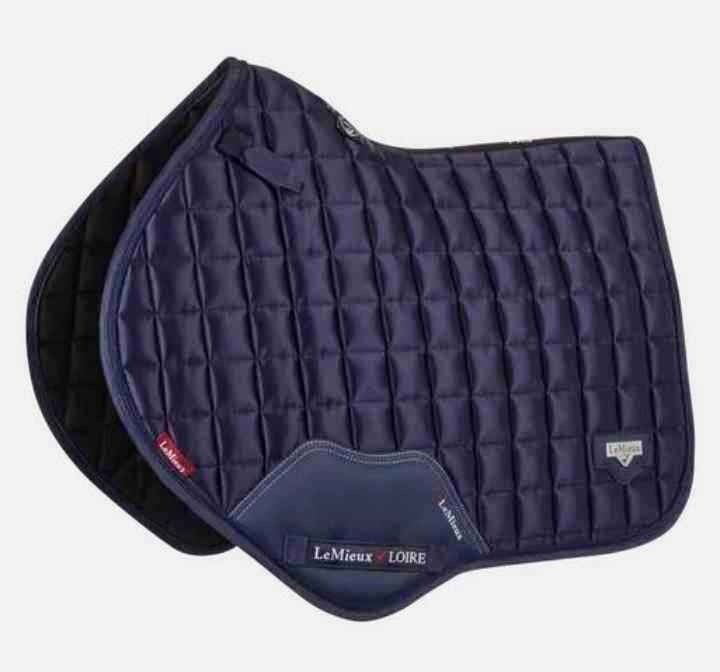 Lemieux lorie close contact saddle pad