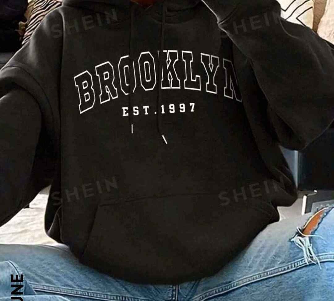 Sweatshirt With Hood And Drawstring With Text Design