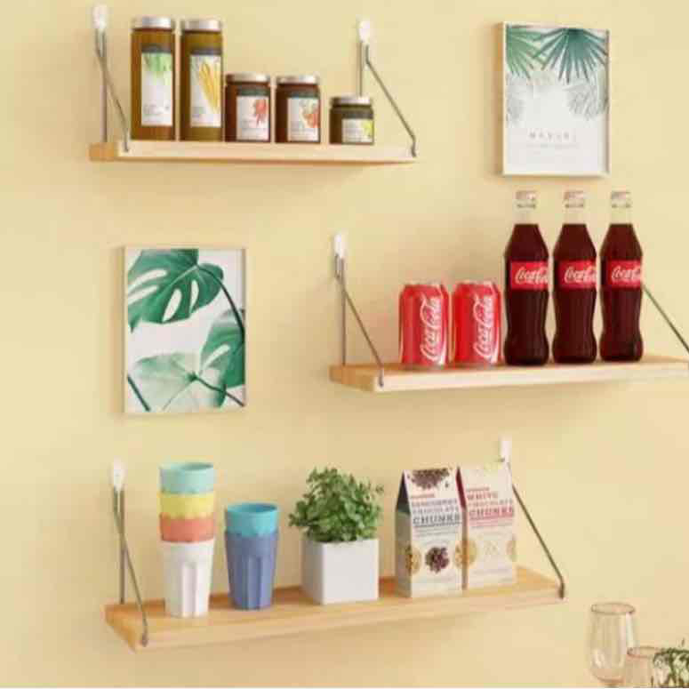 floating shelves to arrange my stuff