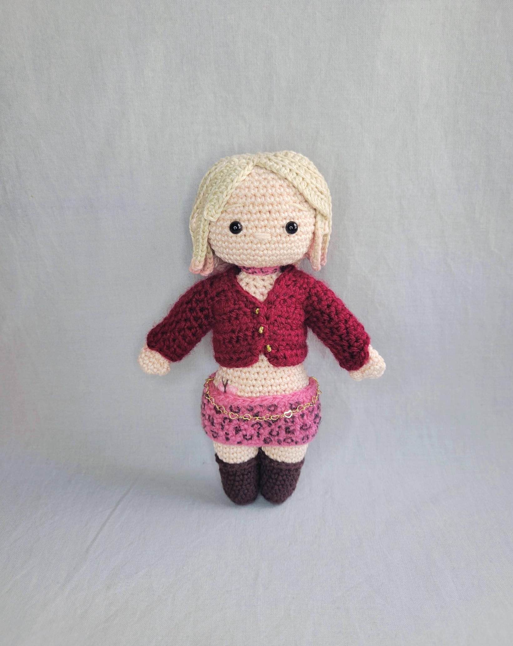 etsy silent hill 2 maria crochet doll PLEASE PLEASE PLEEEEEEASE 🙏🏻🙏🏻🙏🏻🙏🏻🙏🏻🙏🏻🙏🏻🙏🏻🙏🏻🙏🏻
