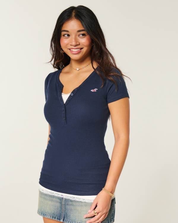 Short-Sleeve Icon Henley