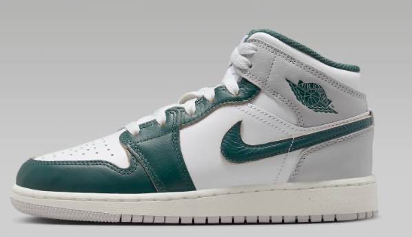 Air Jordan 1 Mid SE Big Kids' Shoes