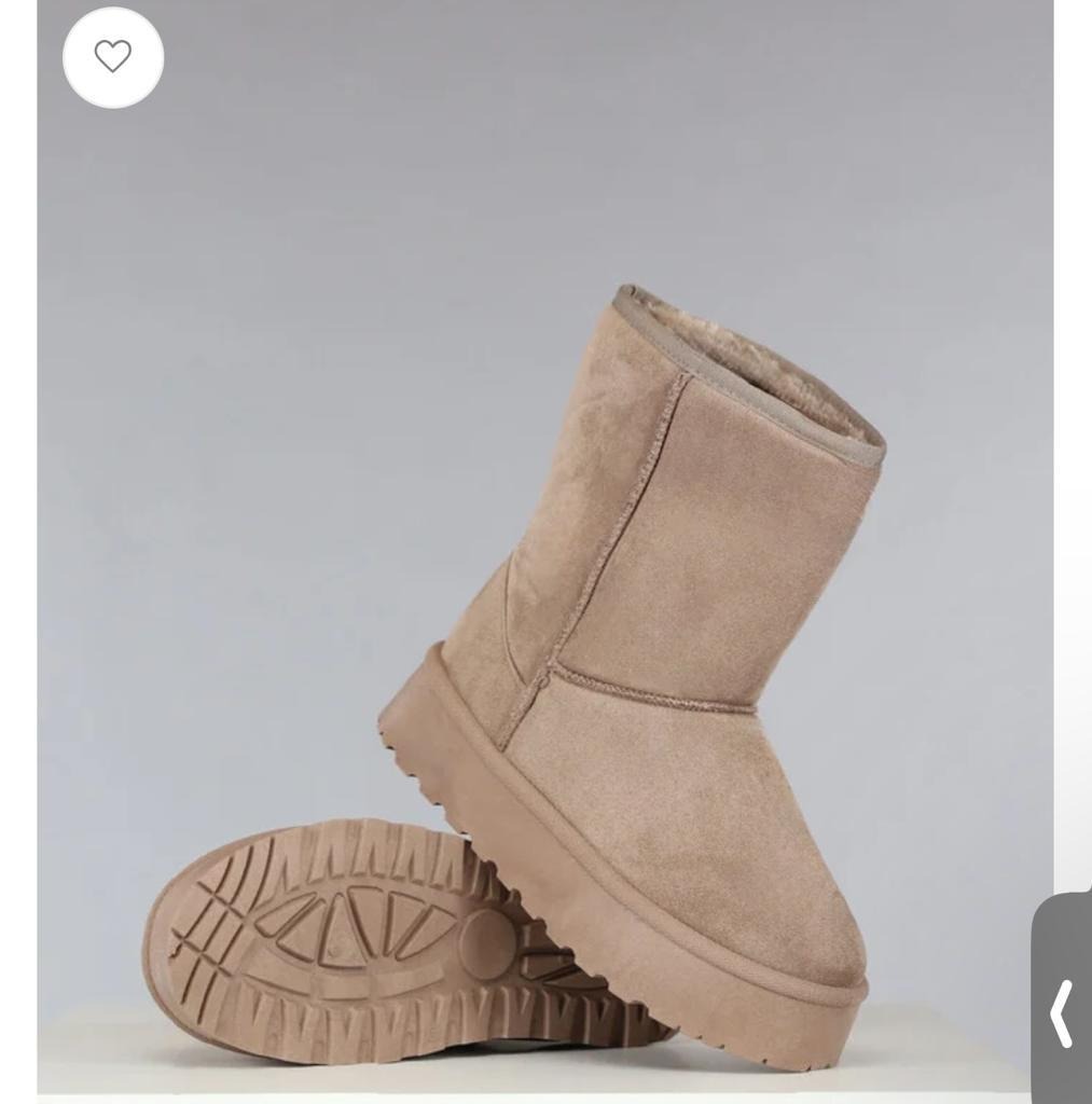 UGG style women's boots with platform in khaki