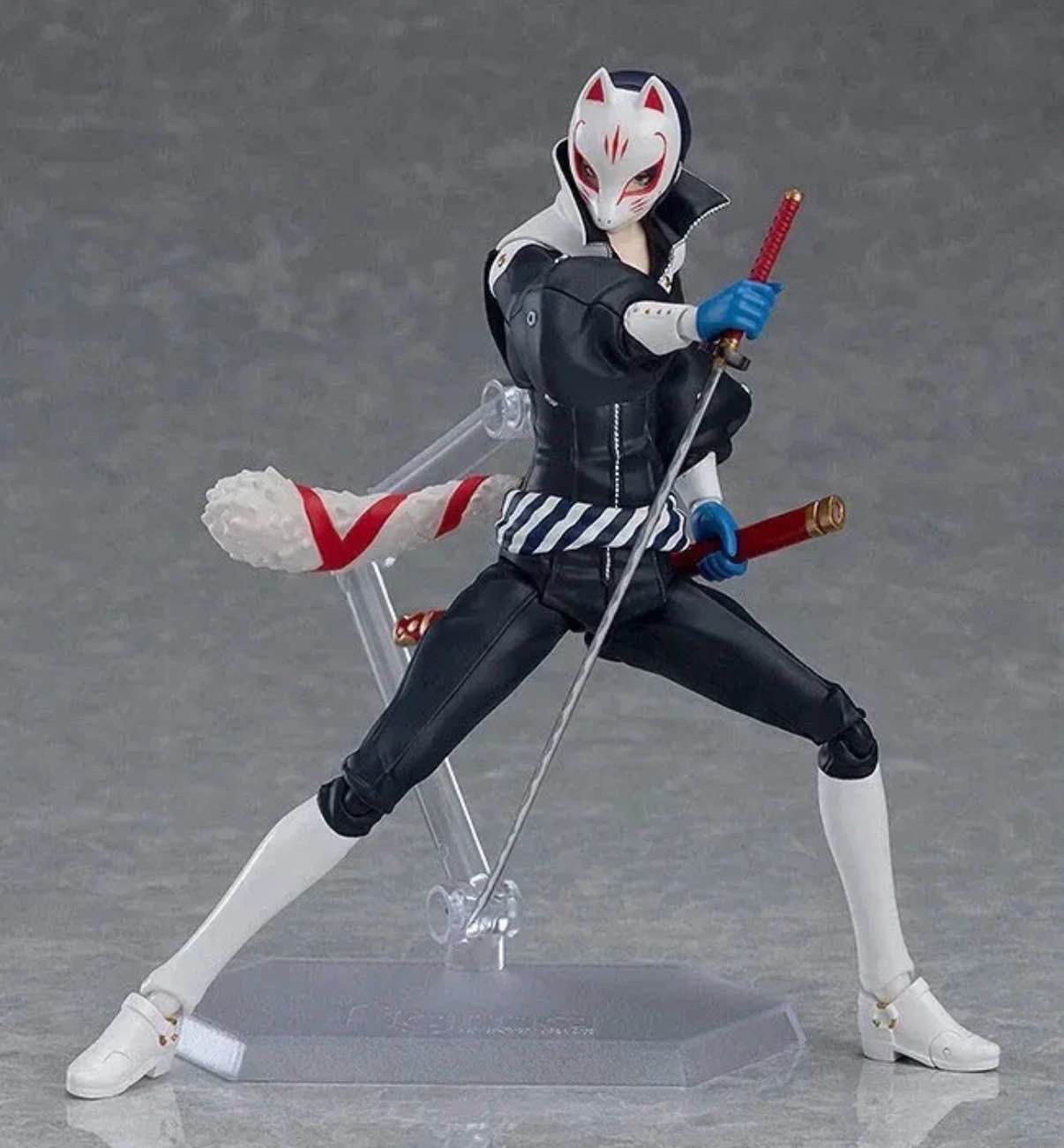 persona 5 yusuke figma figure 😝💞