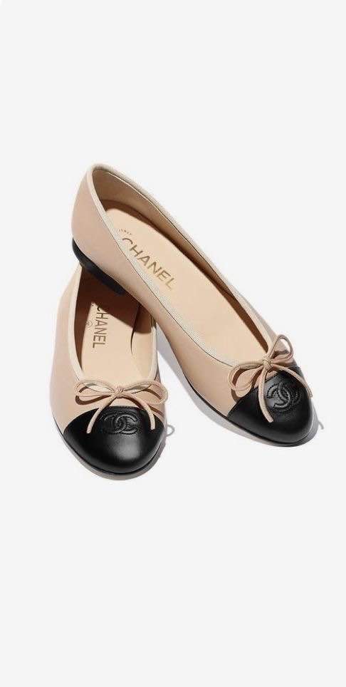 CHANEL contrast toe cap ballerina shoes - Vestiaire Collective