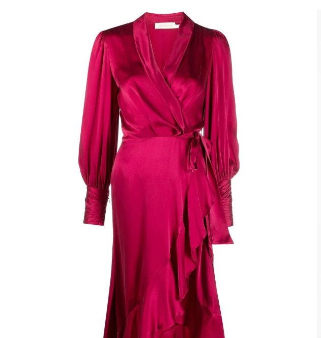 Vestido de seda com babados na barra