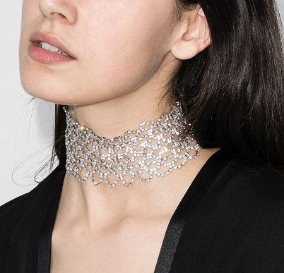 Choker com aplicação de cristal