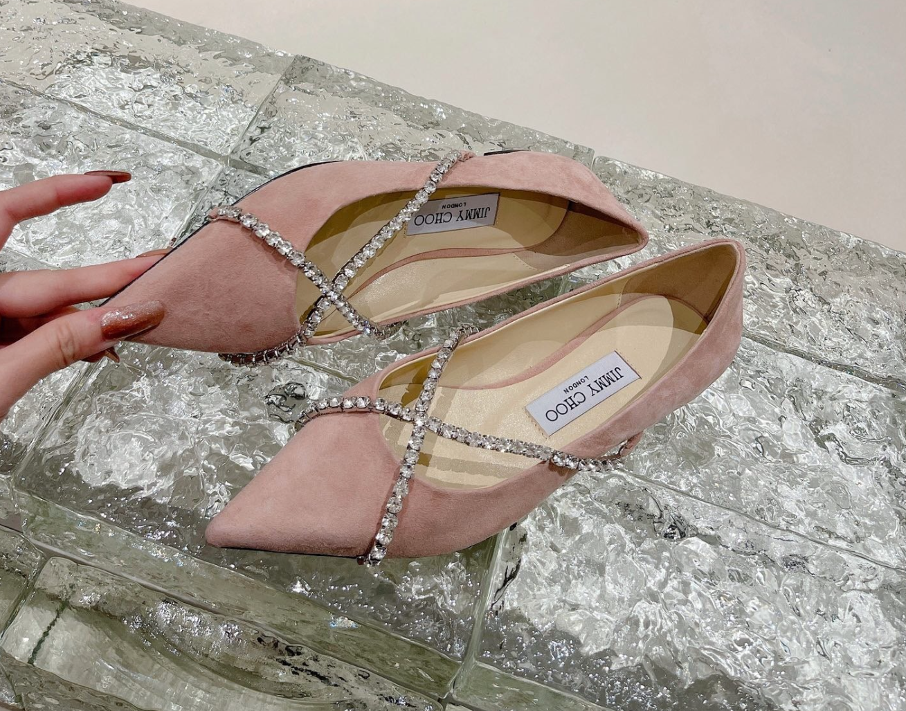 Sapatilha Flat Jimmy Choo Crystal Honey Chain Cetim