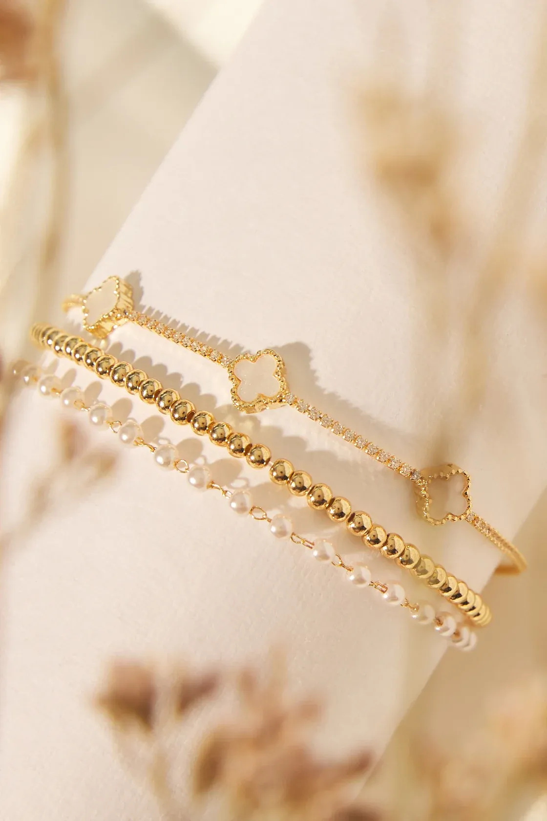 Pearl Clover Beaded Bracelet Set