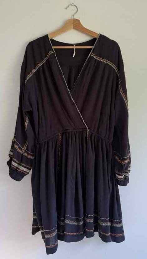 Free People Boho Black Embroidered Mini Dress Women’s L Viscose Long Sleeve
