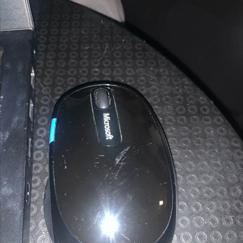 Microsoft - Sculpt Comfort Wireless Optical Mouse - Black