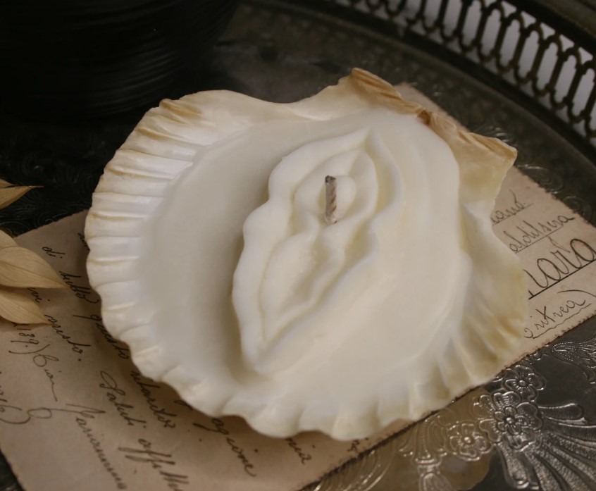 Seashell soy wax vagina candle