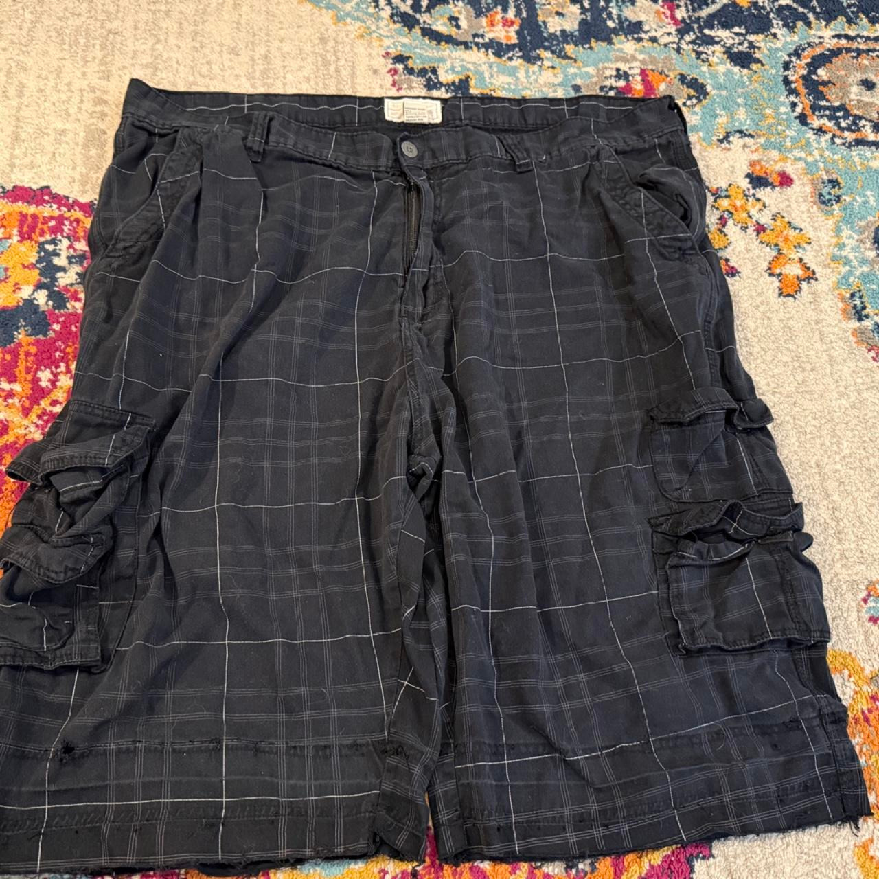 Southpole Men's Navy and Black Shorts
