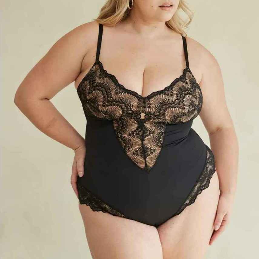 Sculpting Lace Shapewear Bodysuit