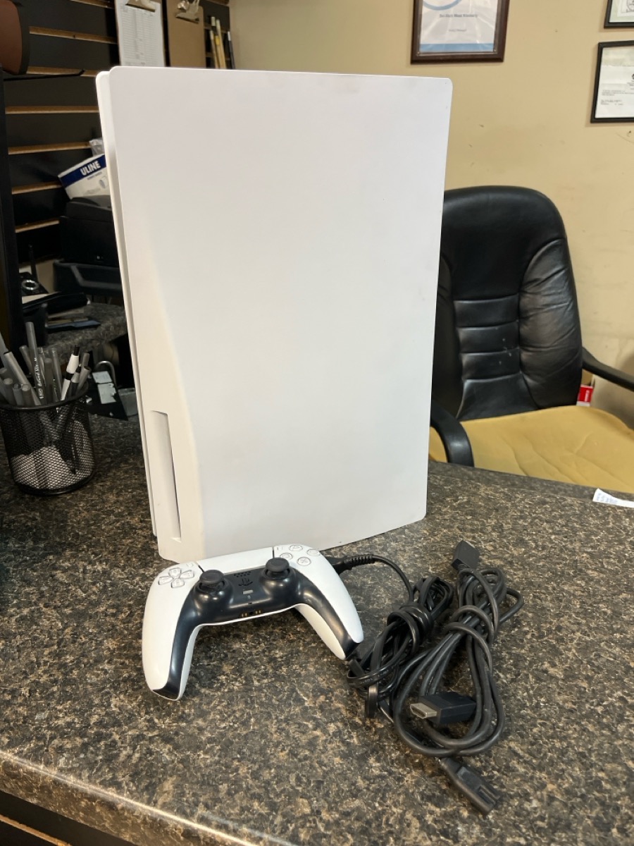 SONY PLAYSTATION 5 DISC VERSION W/1 CONTROLLER, POWER, HDMI, AND USB CABLES.