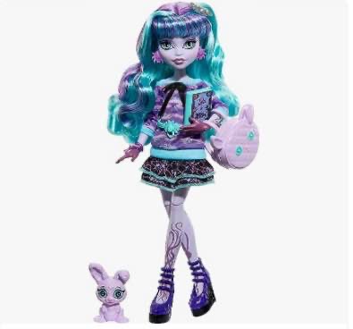 Monster High Doll, Twyla Creepover Party Set with Pet Bunny Dustin, Sleepover Clothes and Accessories
