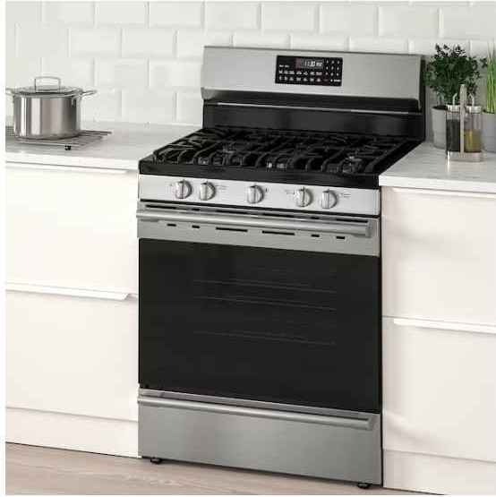 Gas range oven