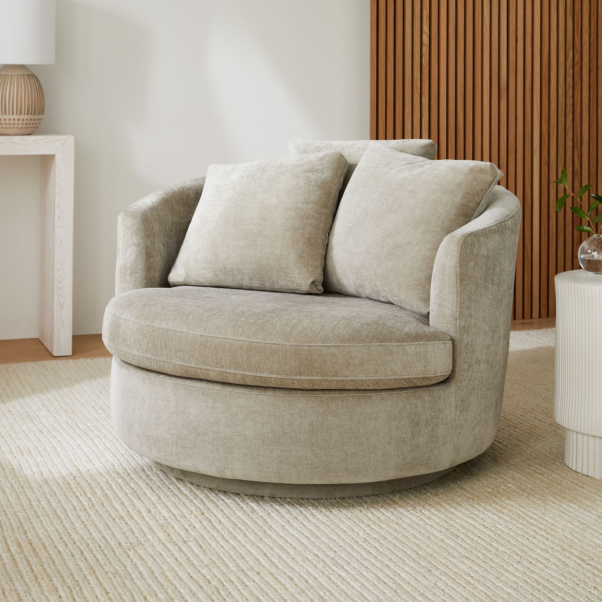 Viv Grand Swivel Chair | West Elm