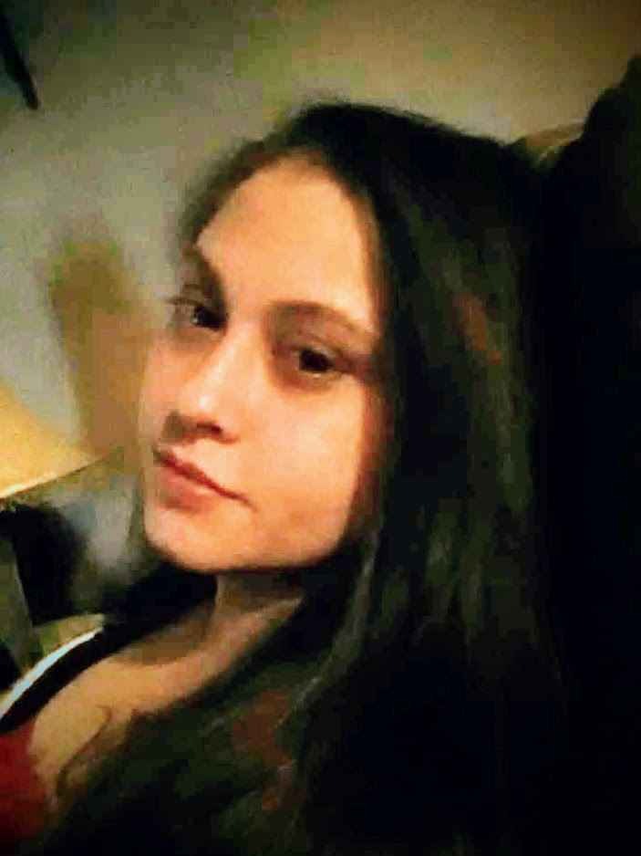 tara_f83