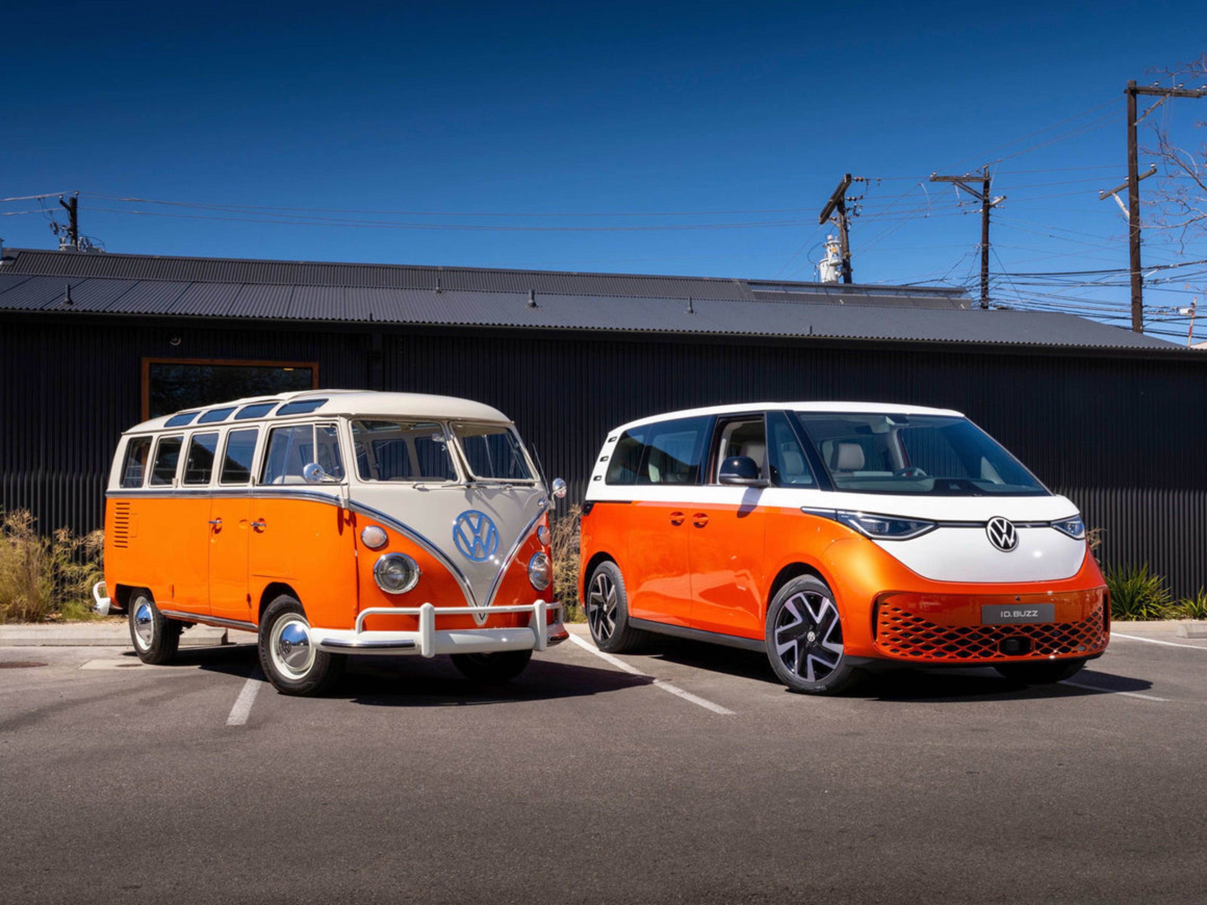 2025 VW ID. Buzz. Pro S Plus with 4MOTION®