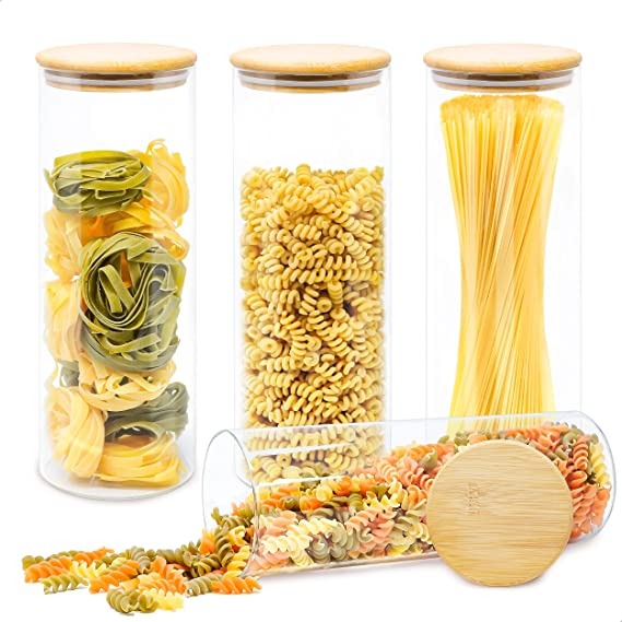 Barattoli di vetro da cucina