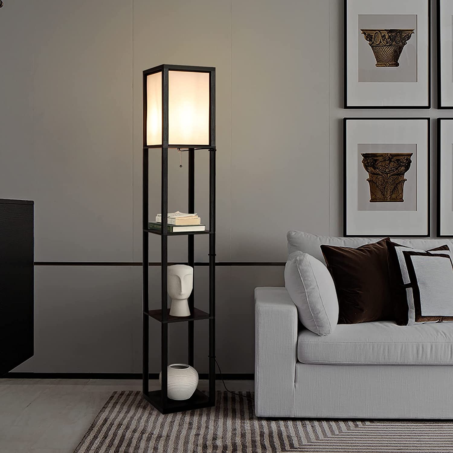 Lampada da terra con ripiani (sala)