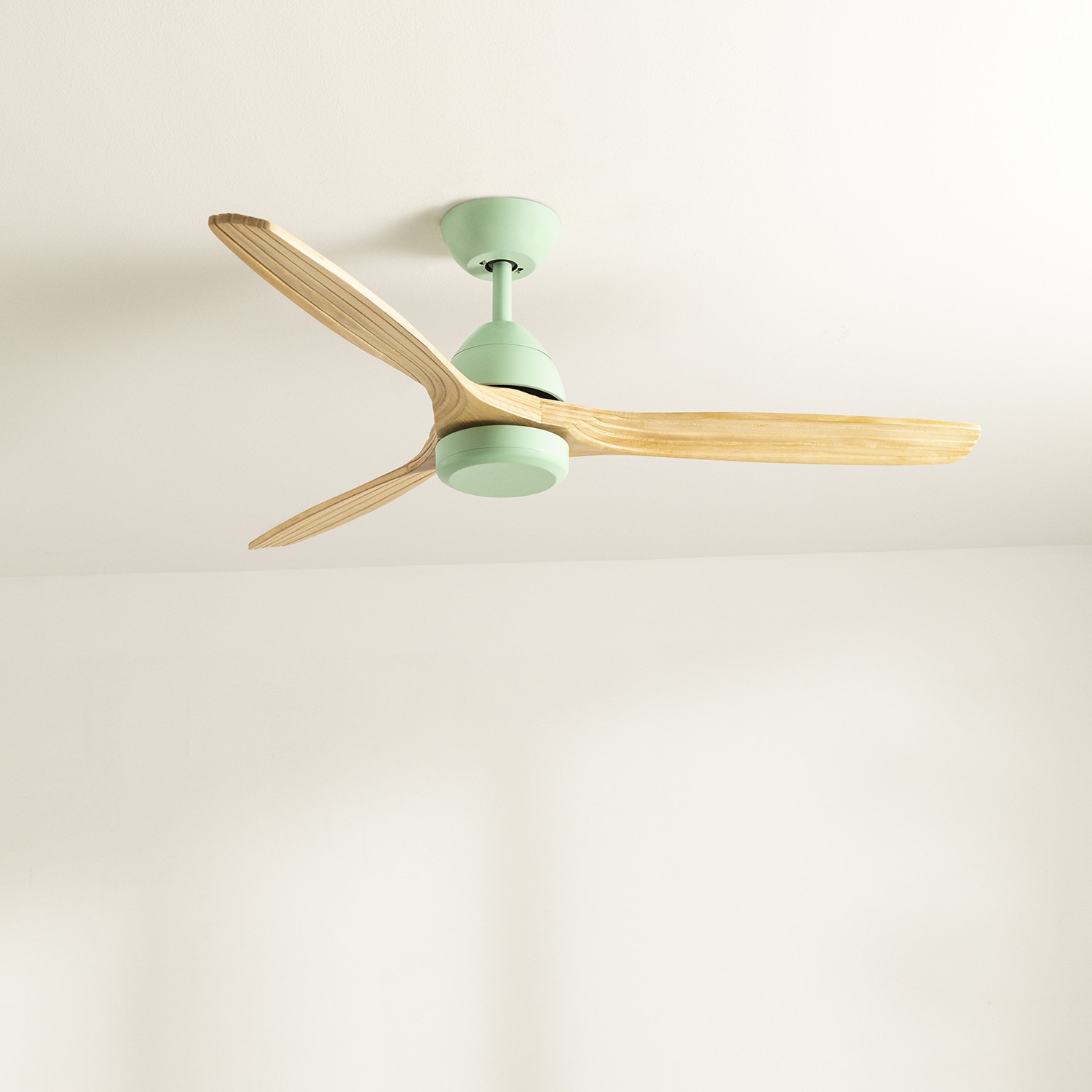 Ventilatore da soffitto 40W Silenzioso Ø132 cm